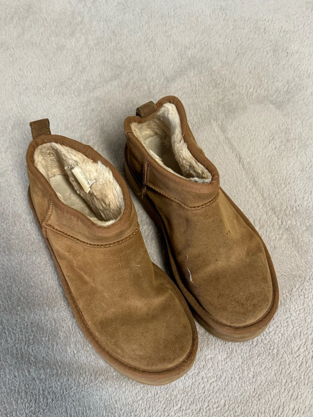 UGG classic short